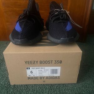 Yeezy 350 V2 Dazzling Blue